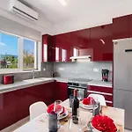 Ruellia Luxury Apartment *