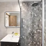 Ruellia Luxury Apartment Kalligoni