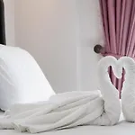 Ruellia Luxury Apartment Kalligoni