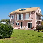 Apartment Ruellia Luxury Kalligoni